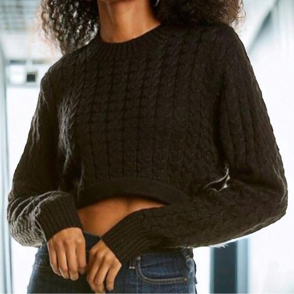DANIELLE BERNSTEIN Cable Knit Cropped Sweater Black Size S WeWoreWhat - Picture 2 of 12
